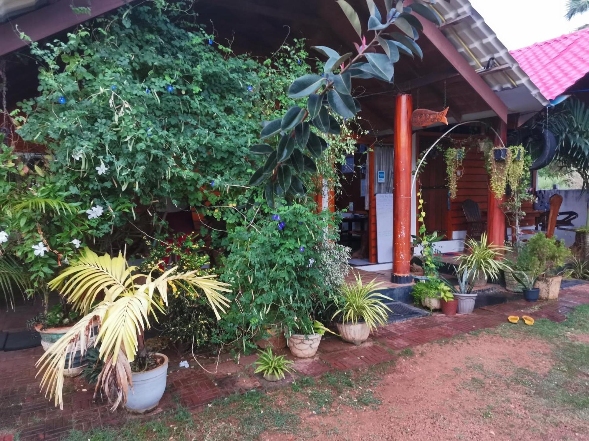 Dot Bey Beach Cabana Trincomalee Esterno foto